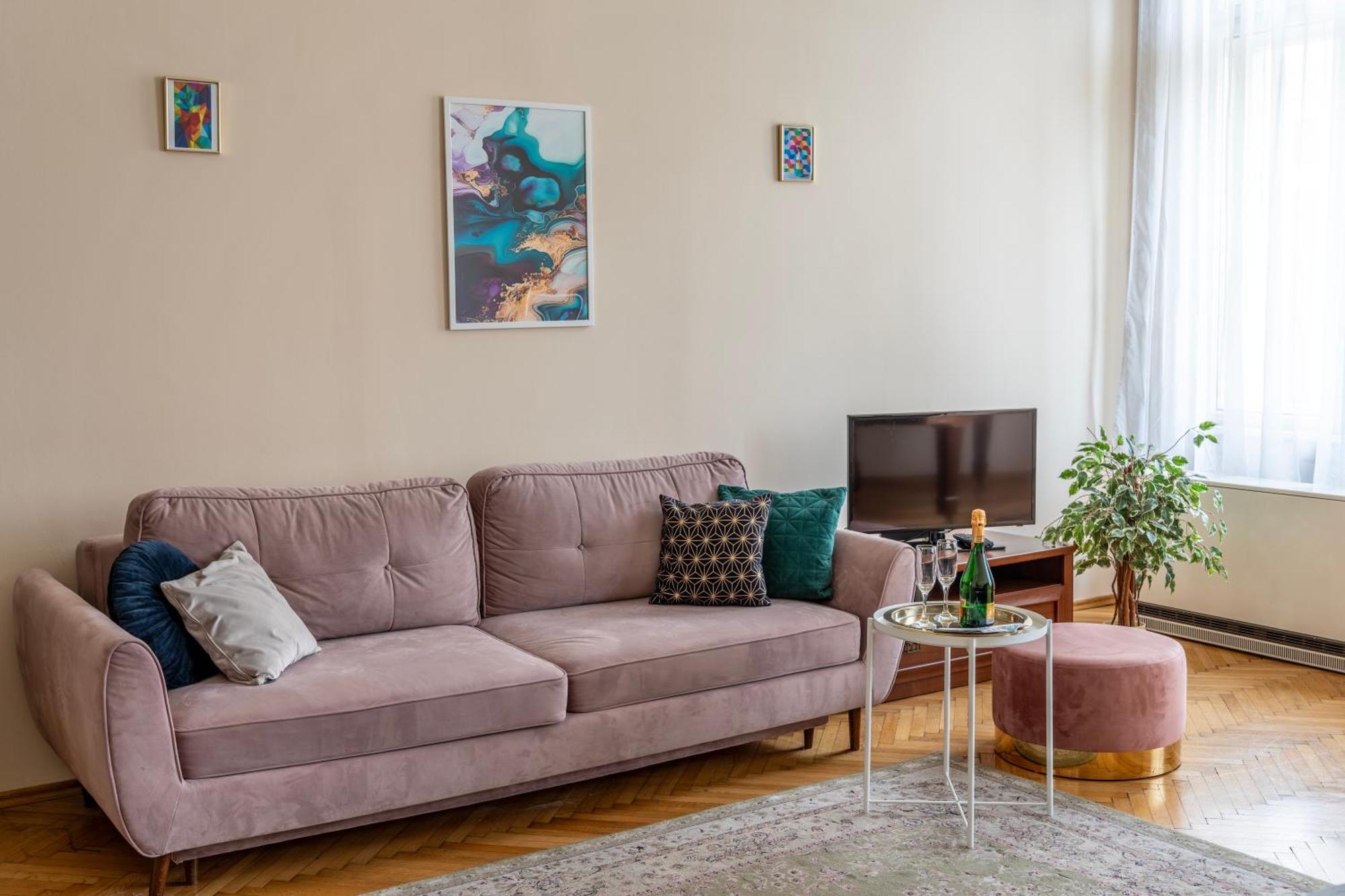 Apartment 2 Rooms Between Of Chain Bridge, Cathedral, Parlament,Castle Area