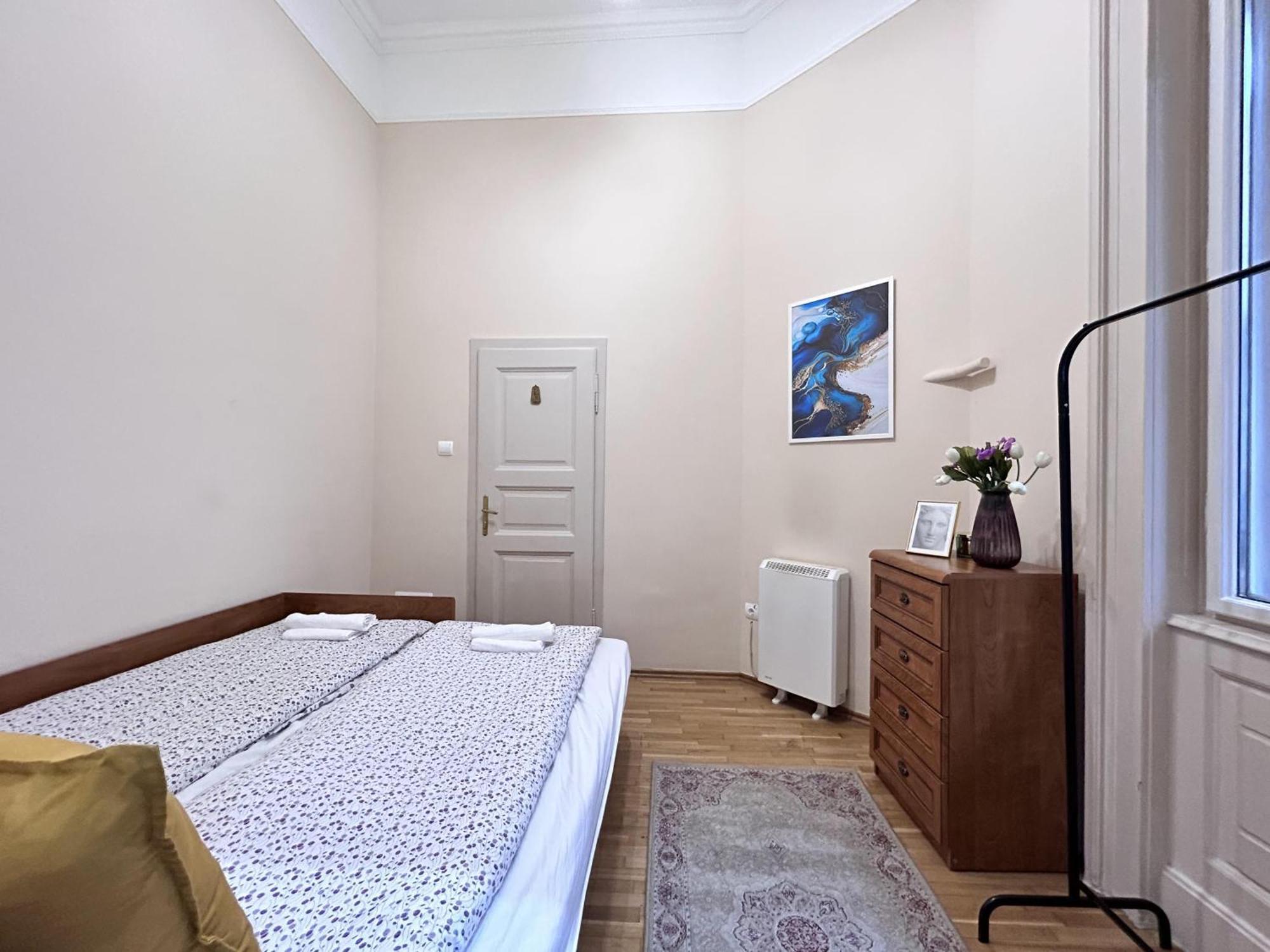 Apartment 2 Rooms Between Of Chain Bridge, Cathedral, Parlament,Castle Area Budapest